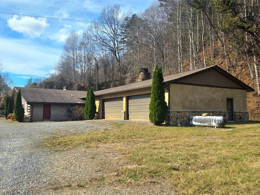 6785 Airport Road, Andrews NC 28901 - Photo