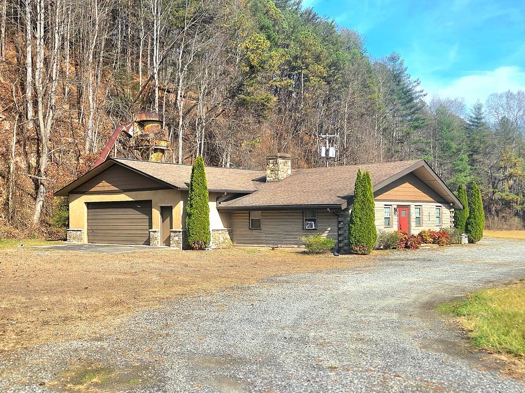 6785 Airport Road, Andrews NC 28901 - Photo