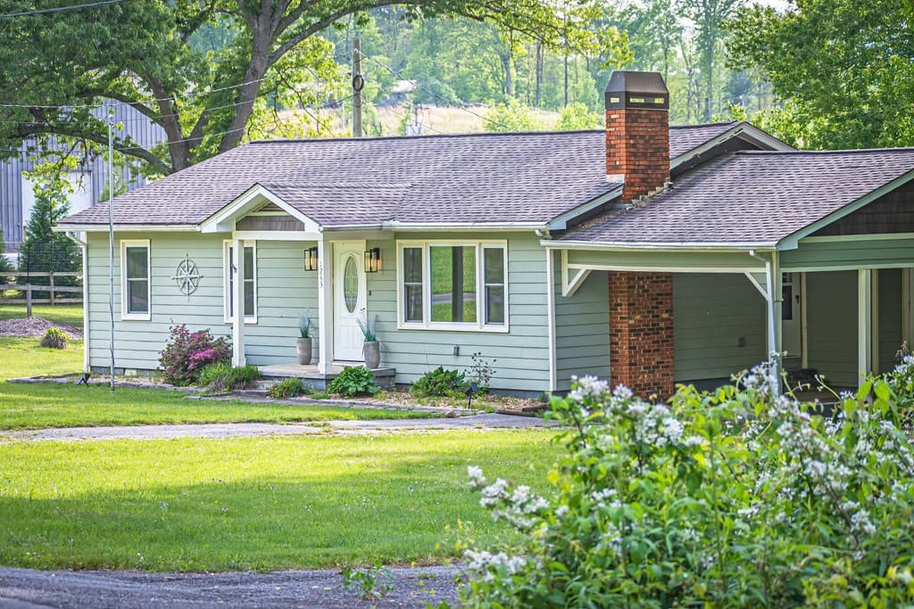 1243 Sycamore Street, Young Harris GA 30582 - Photo