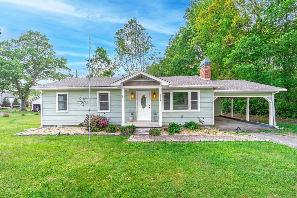 1243 Sycamore Street, Young Harris GA 30582 - Primary photo