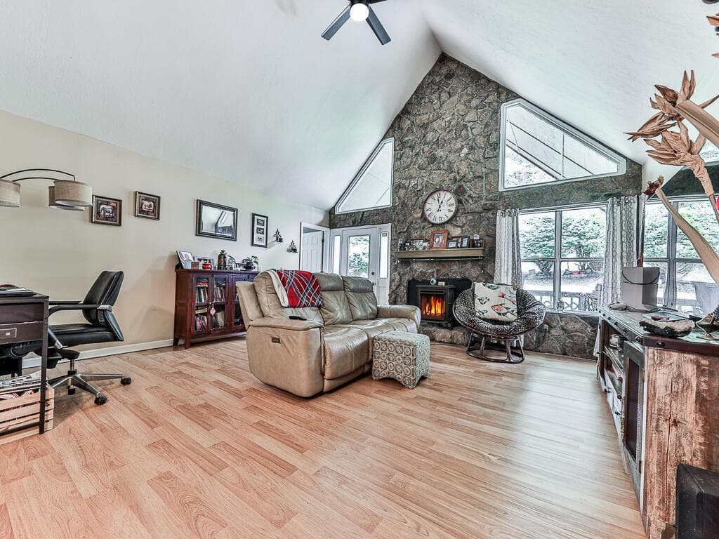 314 Spring Creek, Blairsville GA 30512 - Primary photo