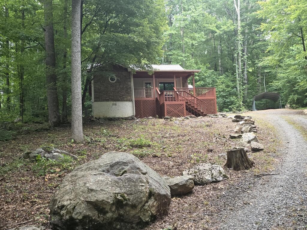 1141 Old Forge Estates, Hiawassee GA 30546 - Primary photo