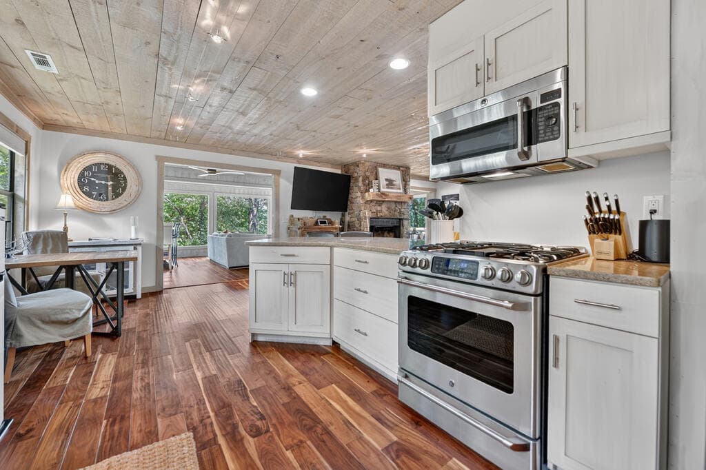 209 Marina Drive, Blue Ridge GA 30514 - Photo