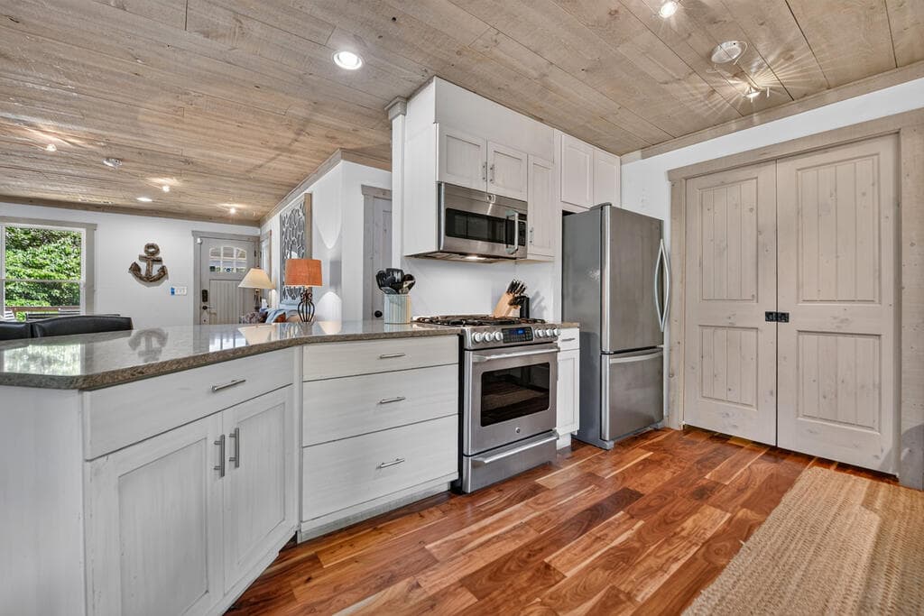 209 Marina Drive, Blue Ridge GA 30514 - Photo