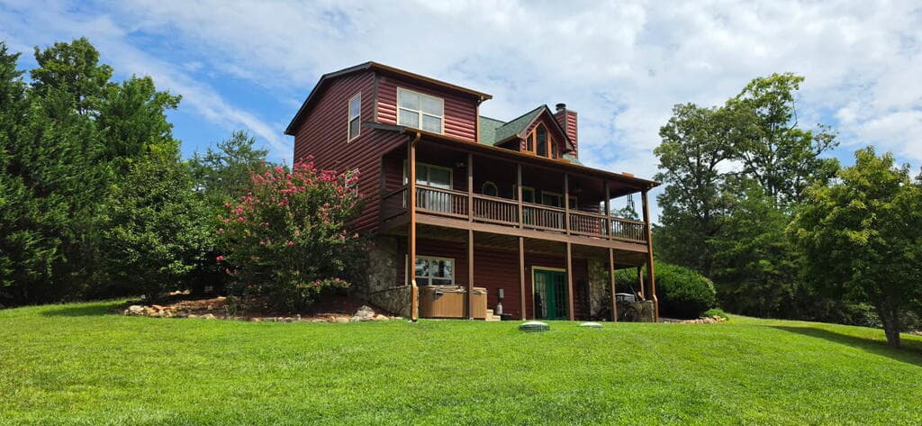 139 Gladys Lane, Young Harris GA 30582 - Primary photo