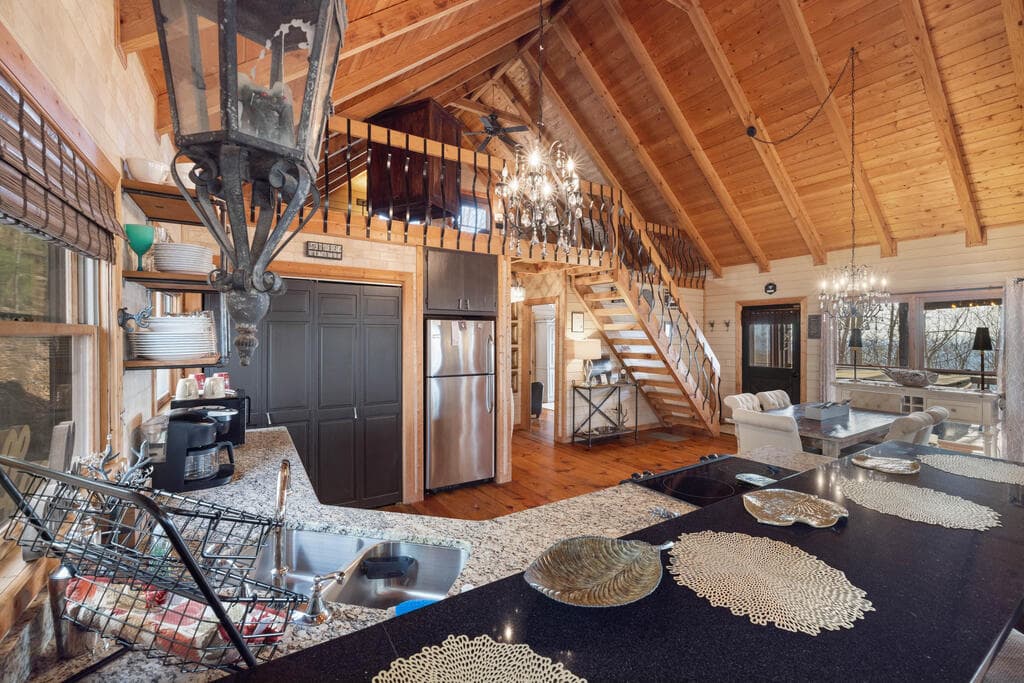 766 Laurel Ridge Drive, Blue Ridge GA 30513 - Photo