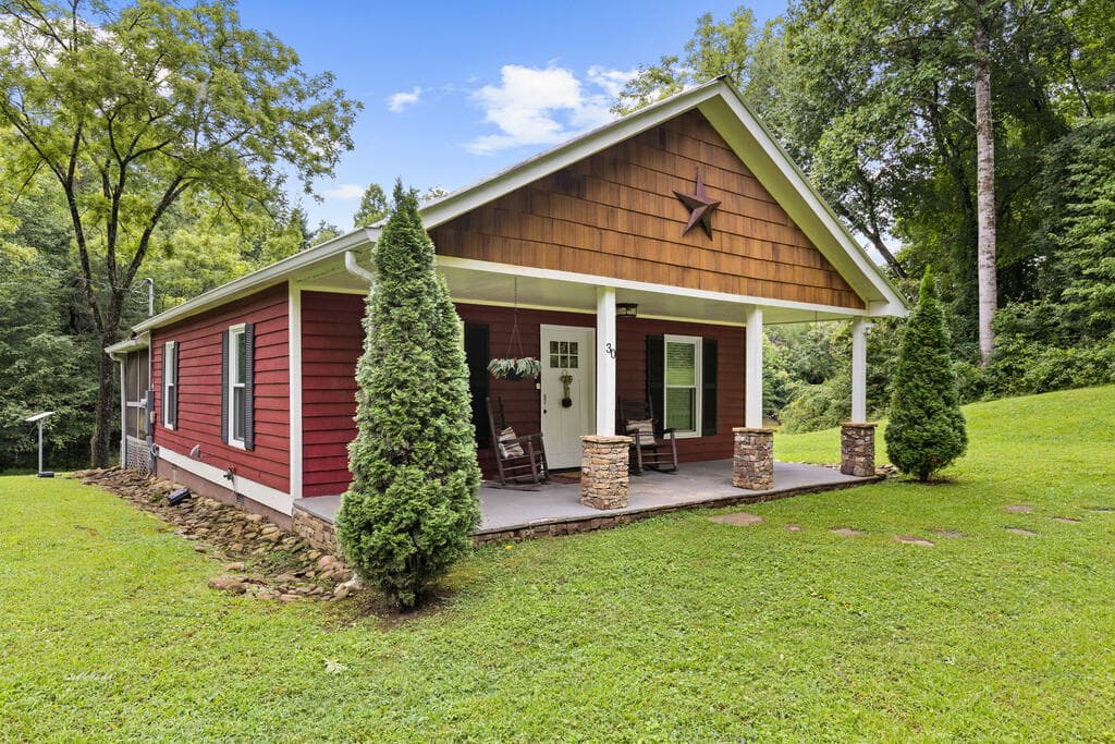 30 Seabolt Drive, Morganton GA 30560 - Photo