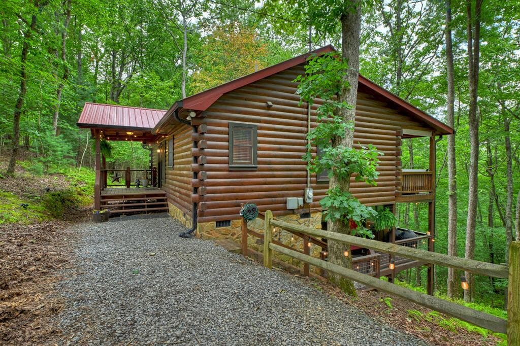 9 Casey Court, Blue Ridge GA 30513 - Primary photo