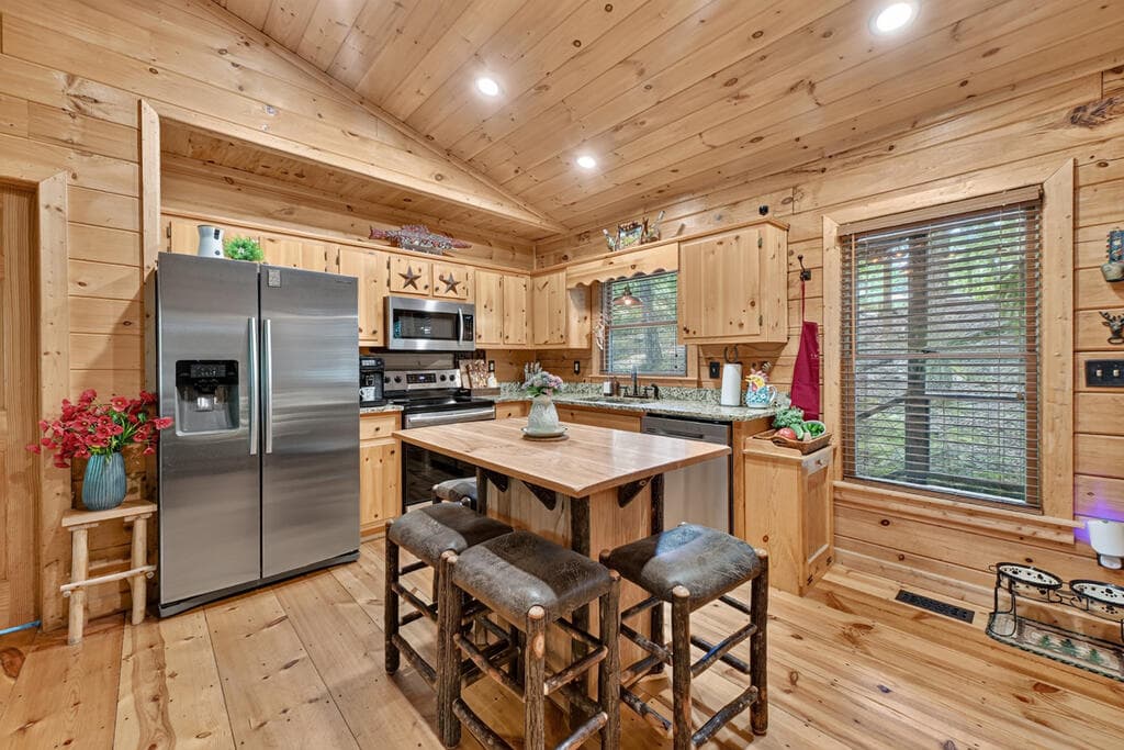 9 Casey Court, Blue Ridge GA 30513 - Photo