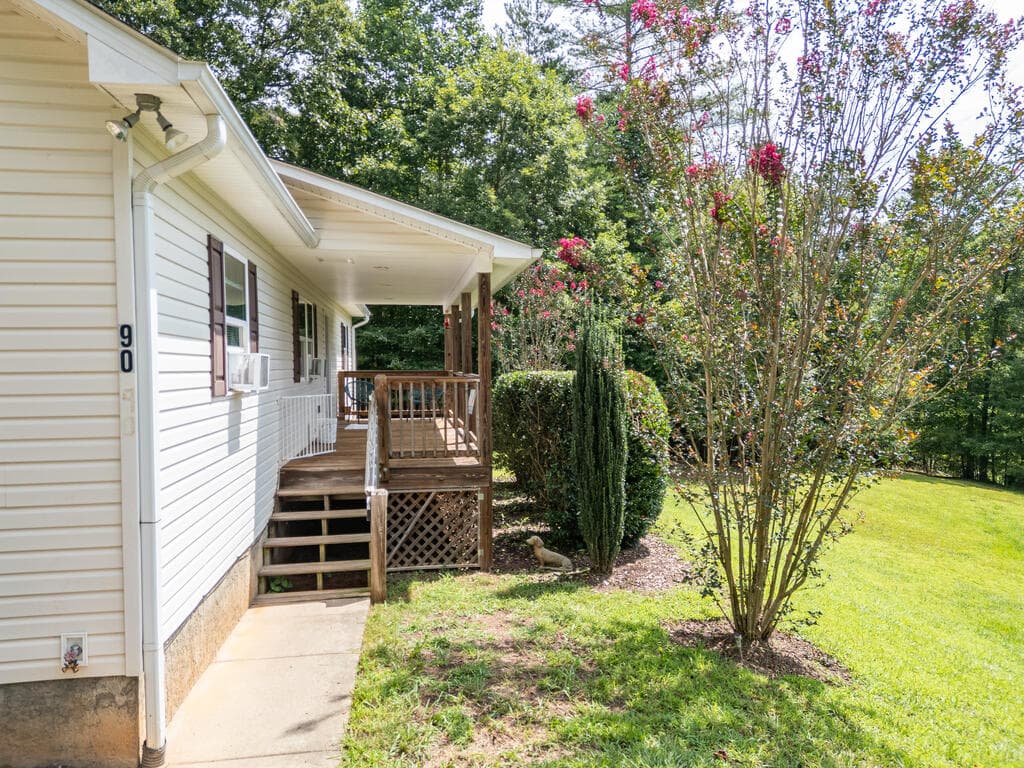90 Copper Hill Church Ln, Warne NC 28909 - Photo