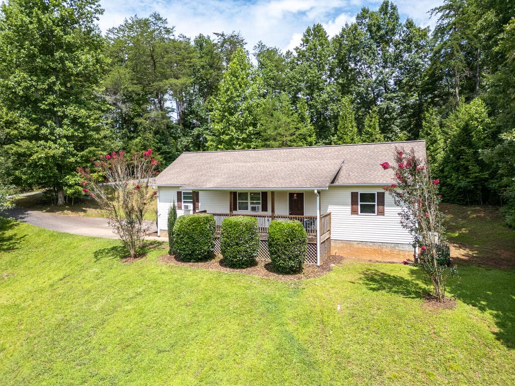 90 Copper Hill Church Ln, Warne NC 28909 - Photo