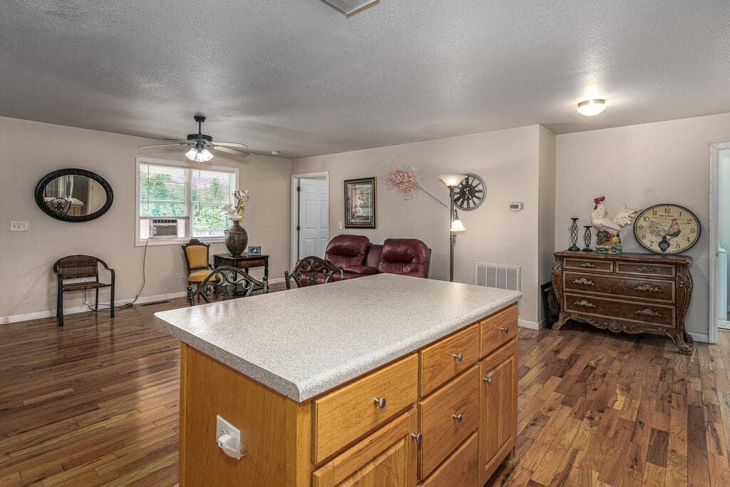 90 Copper Hill Church Ln, Warne NC 28909 - Photo