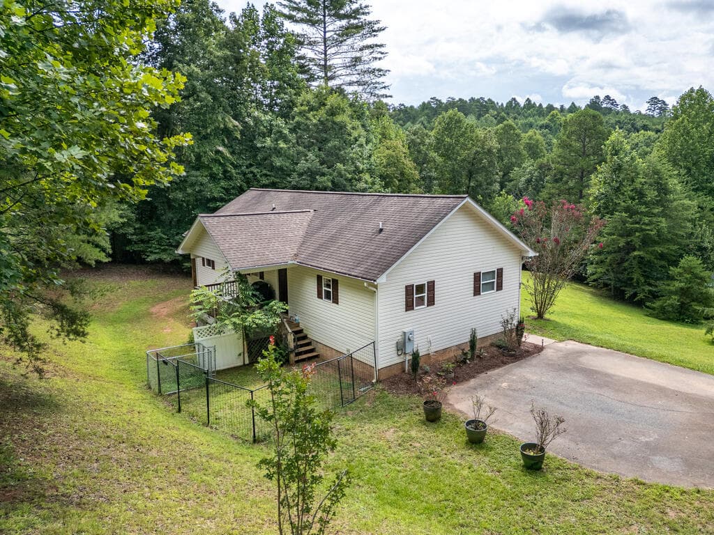 90 Copper Hill Church Ln, Warne NC 28909 - Photo