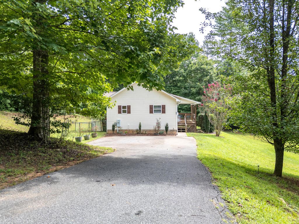90 Copper Hill Church Ln, Warne NC 28909 - Photo