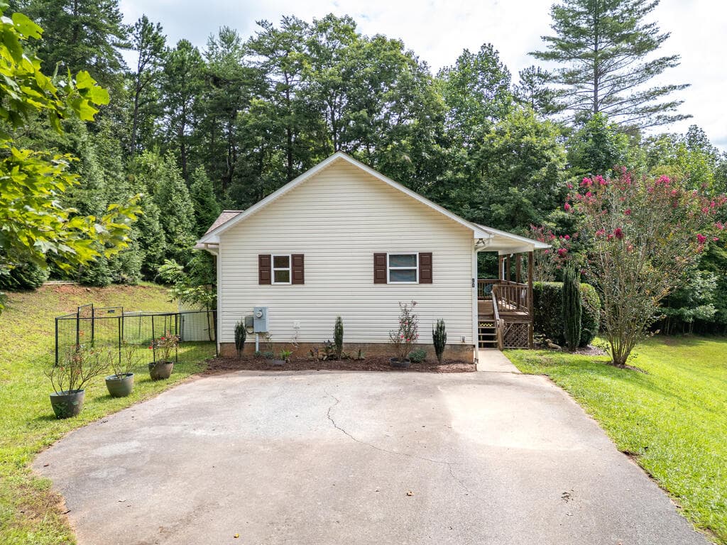 90 Copper Hill Church Ln, Warne NC 28909 - Photo
