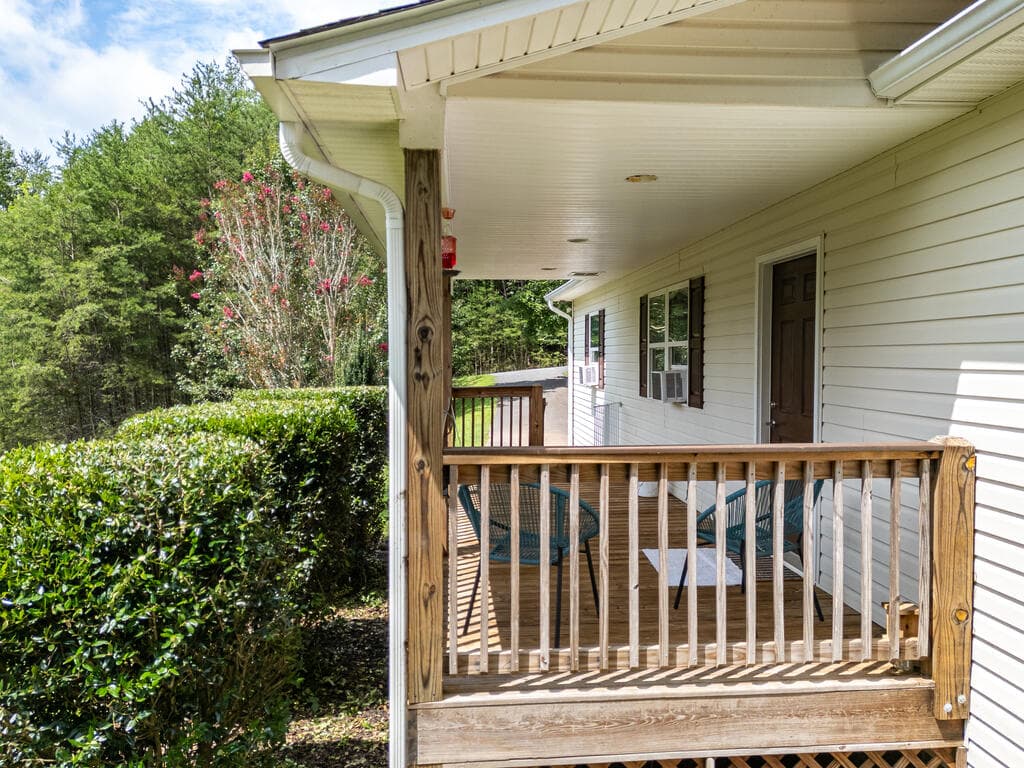 90 Copper Hill Church Ln, Warne NC 28909 - Photo