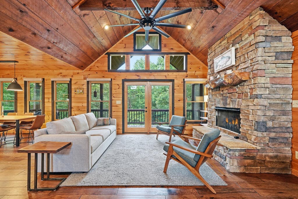 350 Kensington Drive, Mineral Bluff GA 30559 - Photo