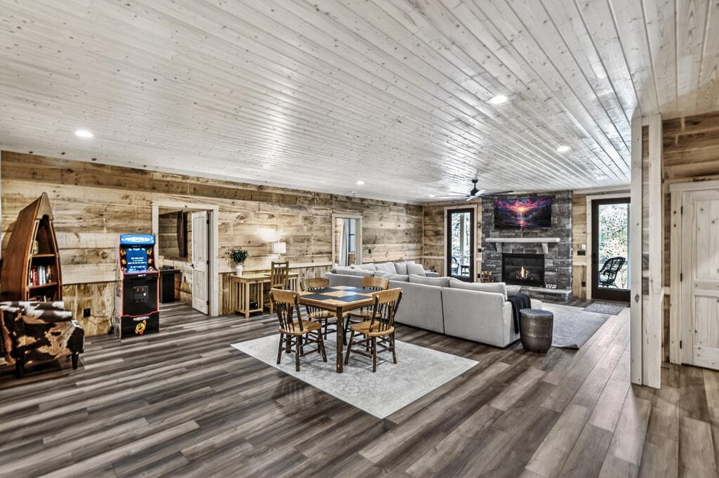 245 Bear Paw Trail, Blue Ridge GA 30513 - Photo