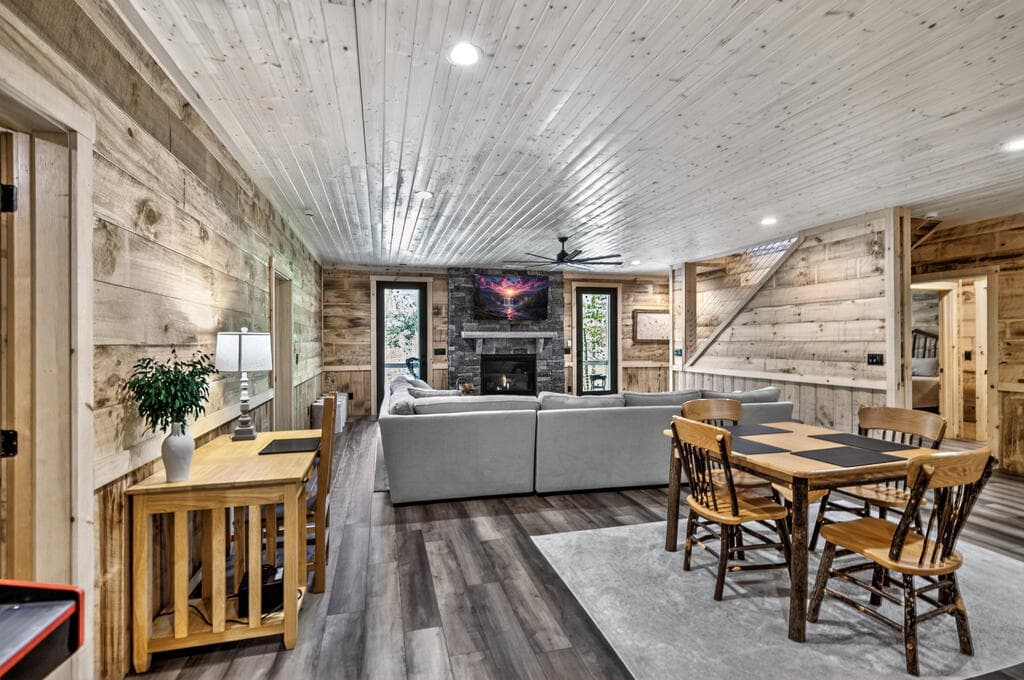 245 Bear Paw Trail, Blue Ridge GA 30513 - Photo