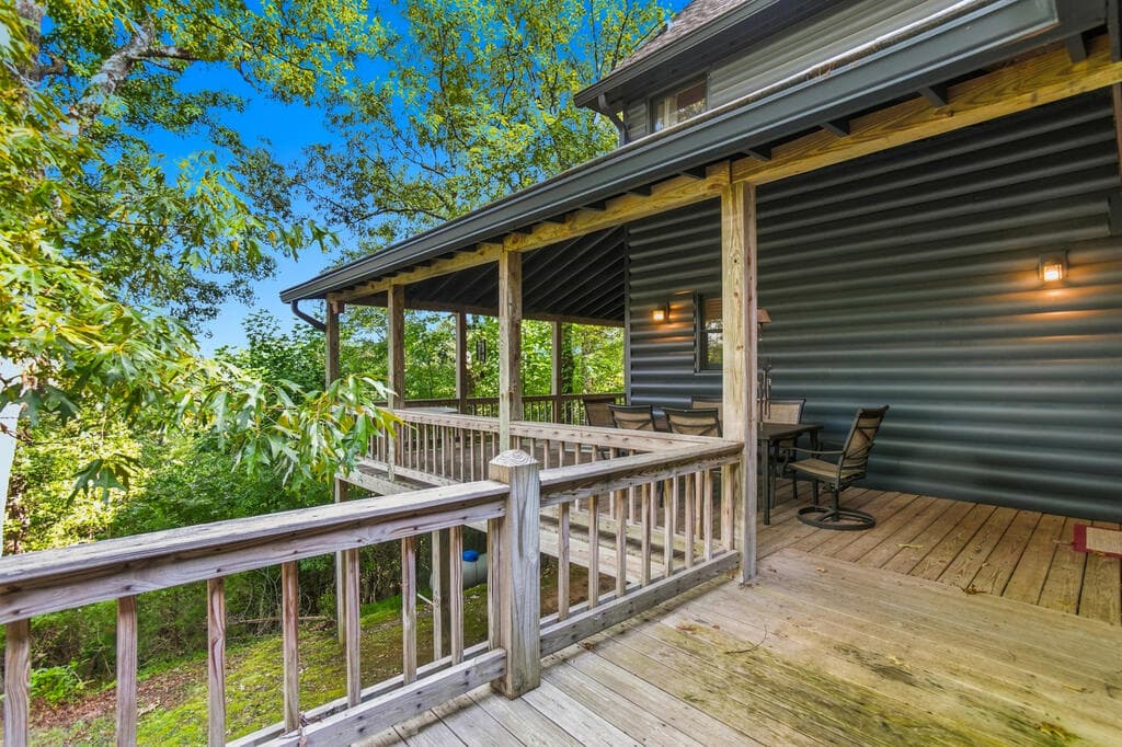 142 Oak Hill Drive, Mineral Bluff GA 30559 - Photo
