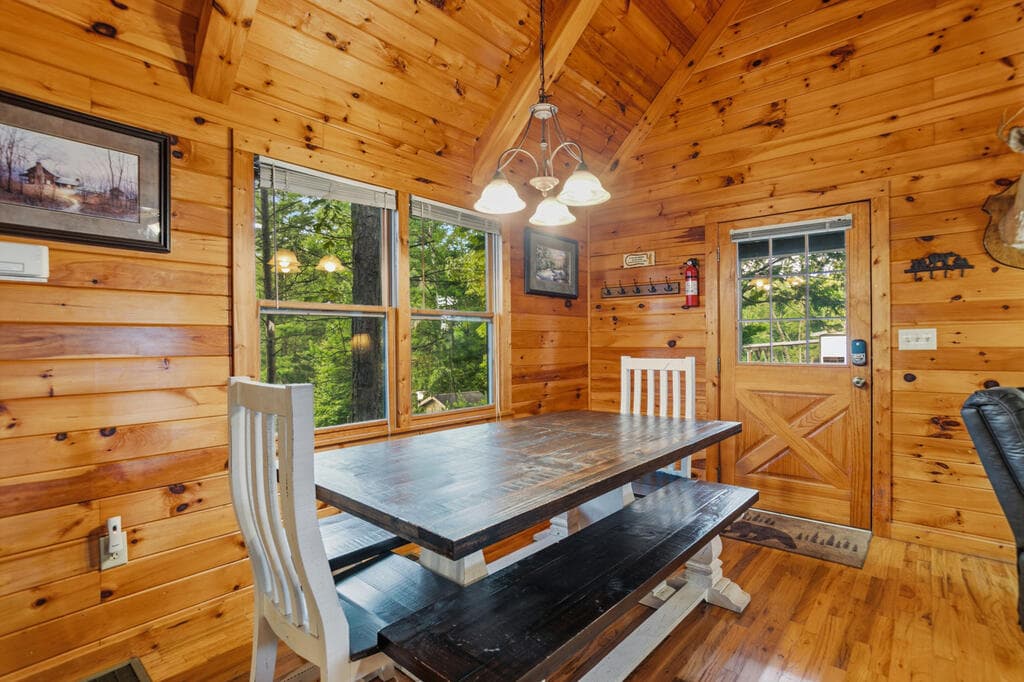 142 Oak Hill Drive, Mineral Bluff GA 30559 - Photo