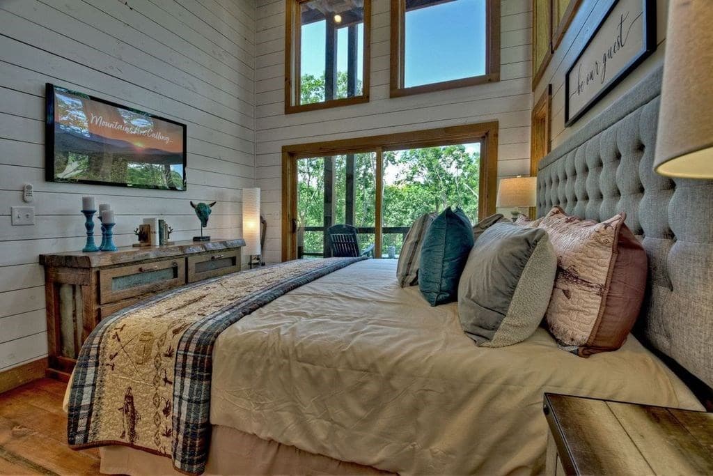 590 Deer Crest Road, Blue Ridge GA 30513 - Photo