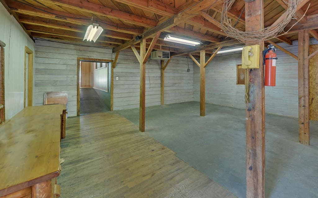 7493 Us Hwy 76 W, Young Harris GA 30582 - Photo