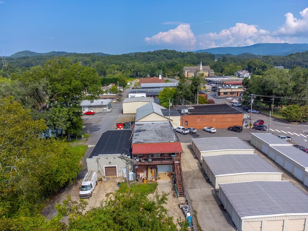6 Sanderson Street, Hayesville NC 28904 - Photo