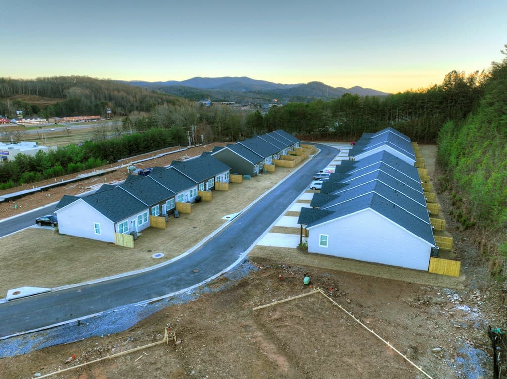 Unit 2 Grove Loop, Blue Ridge GA 30513 - Photo