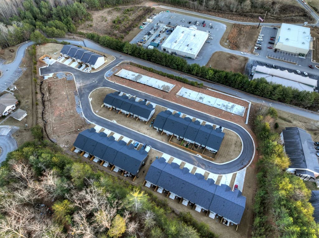 Unit 2 Grove Loop, Blue Ridge GA 30513 - Photo