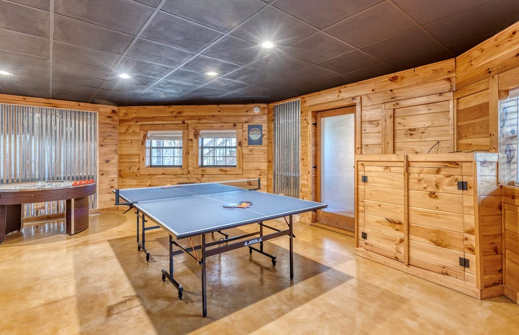 586 Newport Road, Blue Ridge GA 30513 - Photo