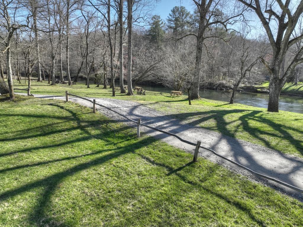 300 Old Toccoa Loop, Mineral Bluff GA 30559 - Photo