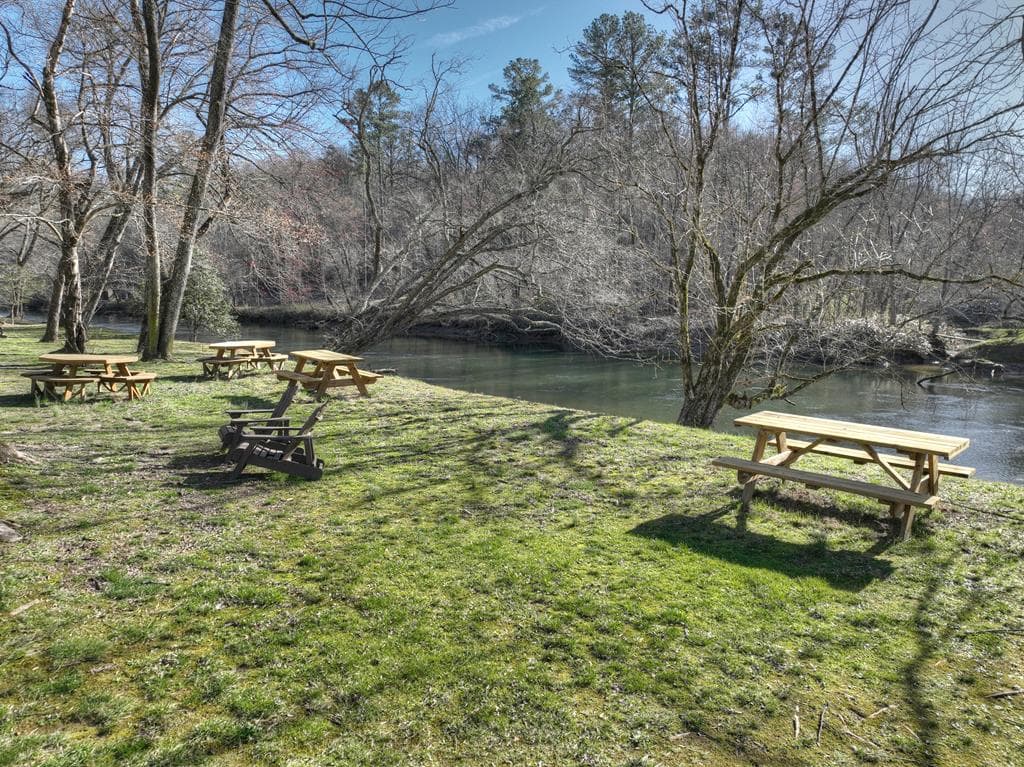 300 Old Toccoa Loop, Mineral Bluff GA 30559 - Photo