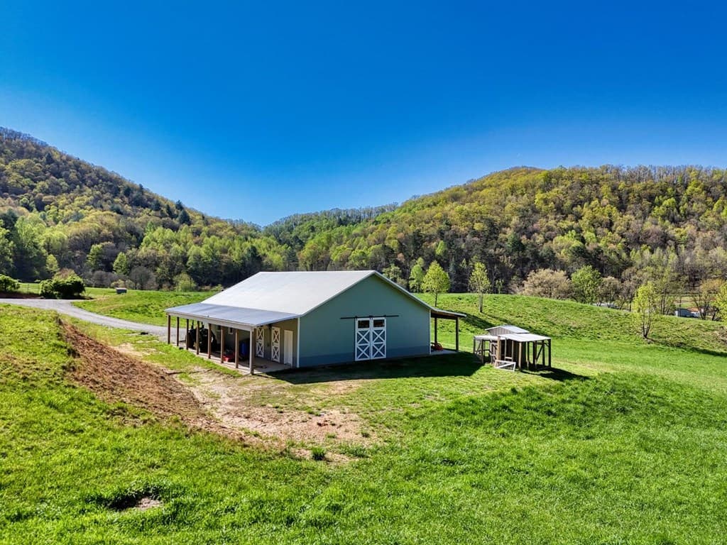 1735 Downings Creek Road, Hayesville SC 29804 - Photo
