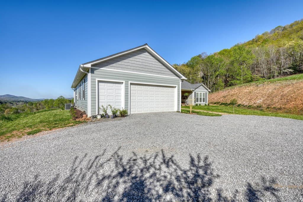 1735 Downings Creek Road, Hayesville SC 29804 - Photo