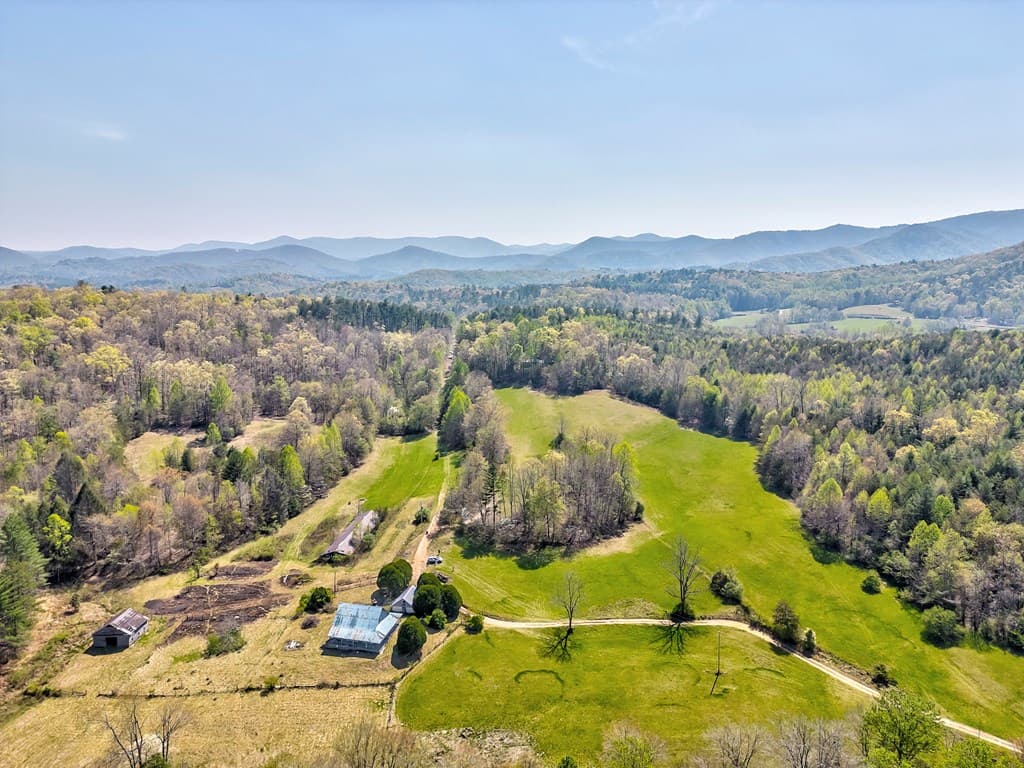 365 Waters Road, Mccaysville GA 30555 - Photo