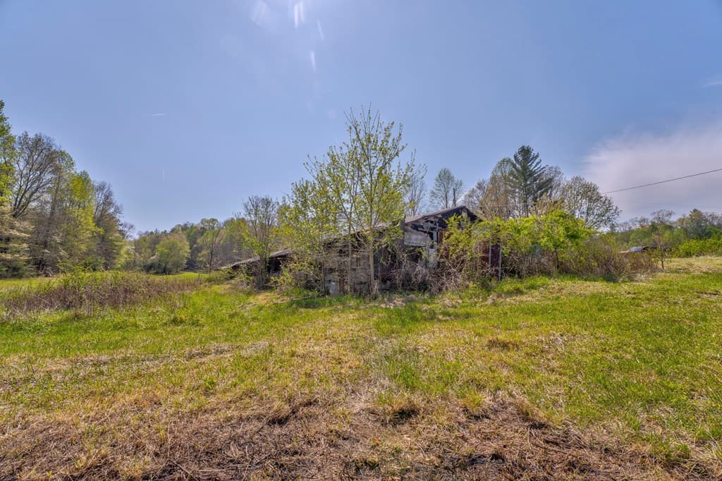 365 Waters Road, Mccaysville GA 30555 - Photo