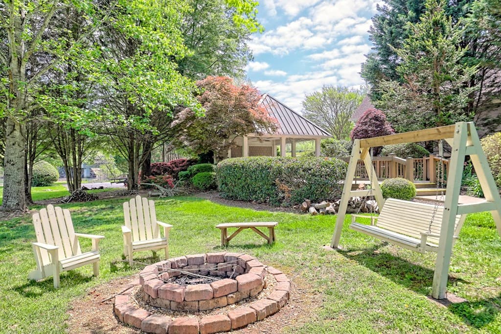 2265 Eastgate Drive, Hiawassee GA 30546 - Photo