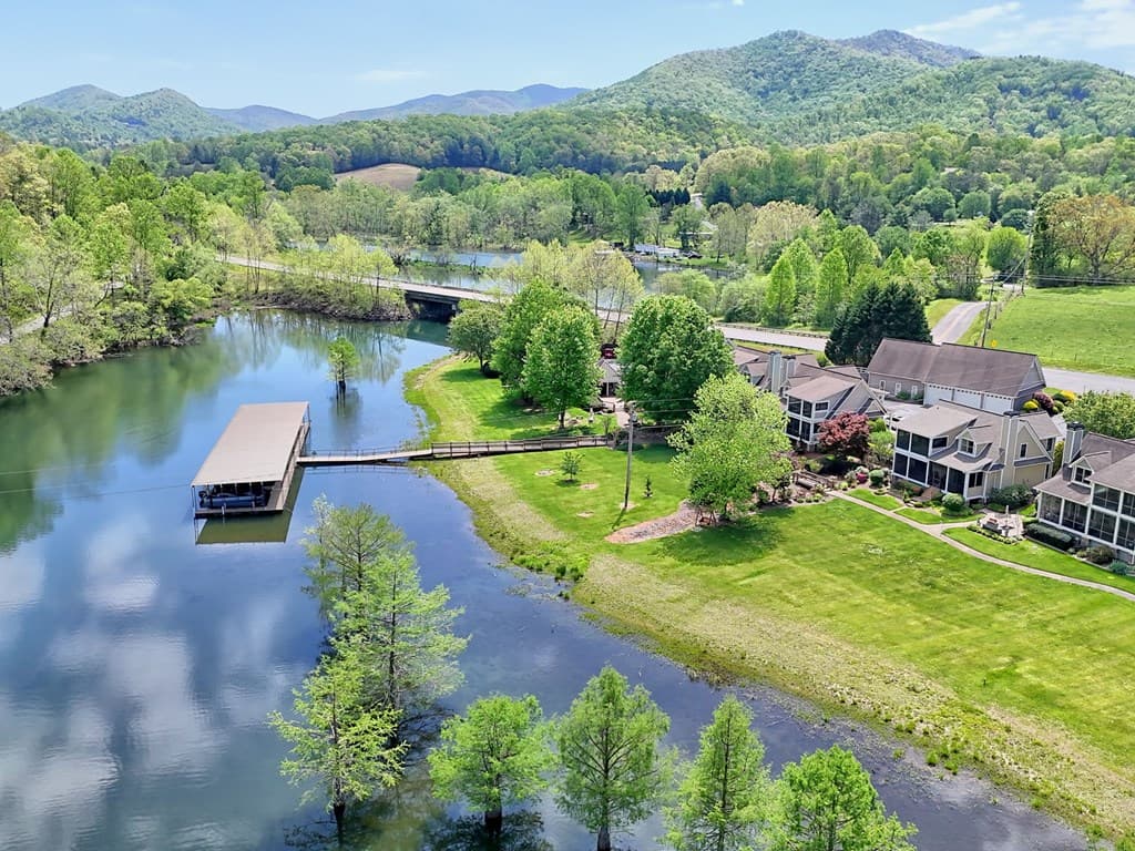 2265 Eastgate Drive, Hiawassee GA 30546 - Photo