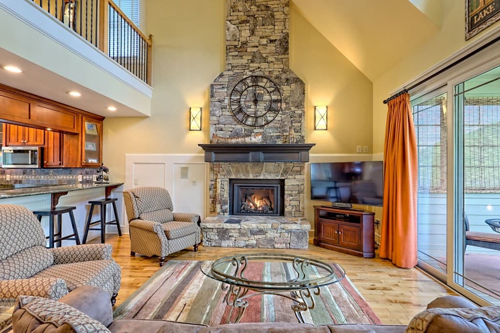 2265 Eastgate Drive, Hiawassee GA 30546 - Photo