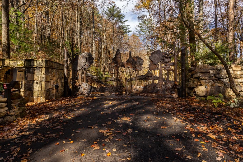 36 Utana Bluffs Trail, Ellijay GA 30540 - Photo