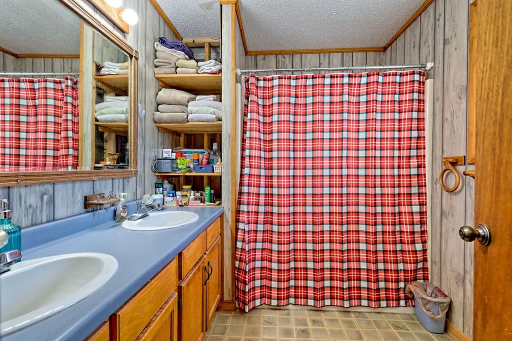 5827 Brasstown Creek Est, Young Harris GA 30582 - Photo