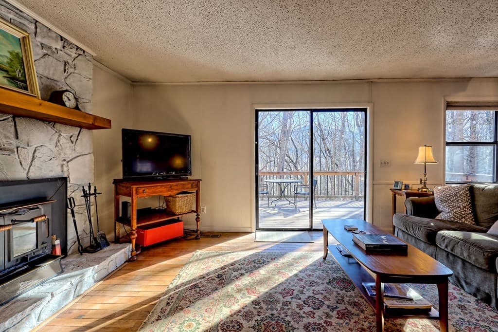 5827 Brasstown Creek Est, Young Harris GA 30582 - Photo