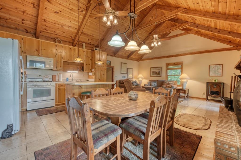 1795 Ivy Mountain Road, Hiawassee GA 30546 - Photo