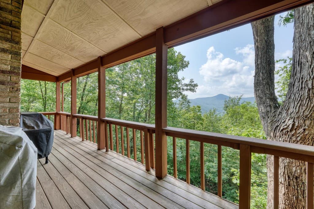 1795 Ivy Mountain Road, Hiawassee GA 30546 - Photo