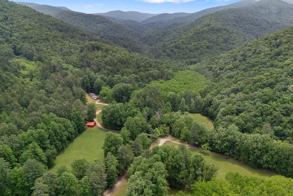 7320 Chestnut Valley Road, Hiawassee GA 30546 - Photo