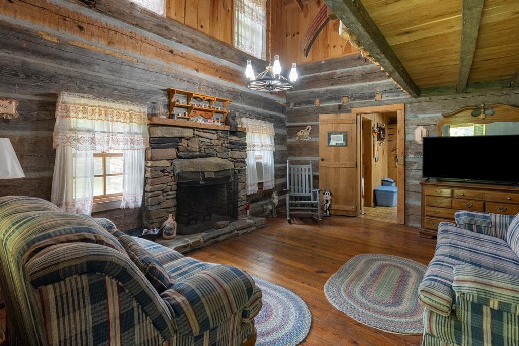 7320 Chestnut Valley Road, Hiawassee GA 30546 - Photo