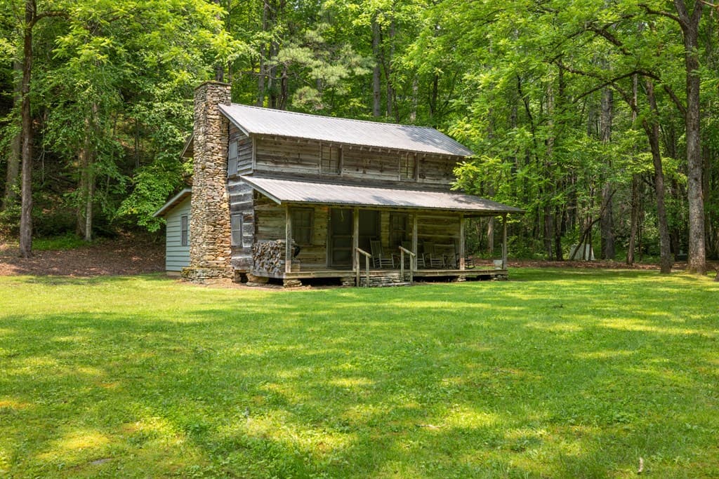 7320 Chestnut Valley Road, Hiawassee GA 30546 - Photo
