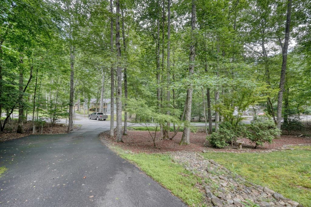 2087 Woodlake Lane, Young Harris GA 30582 - Photo