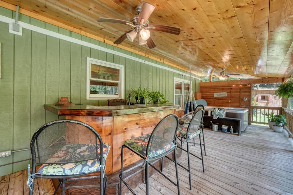 243 Chattahoochee Acres, Cleveland GA 30528 - Photo